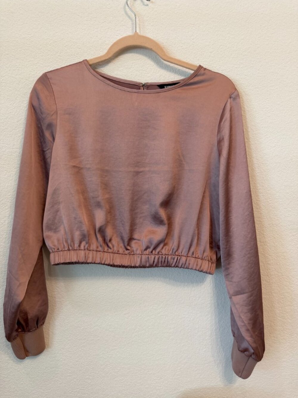 EXPRESS Satin Cropped Blouse – Size S